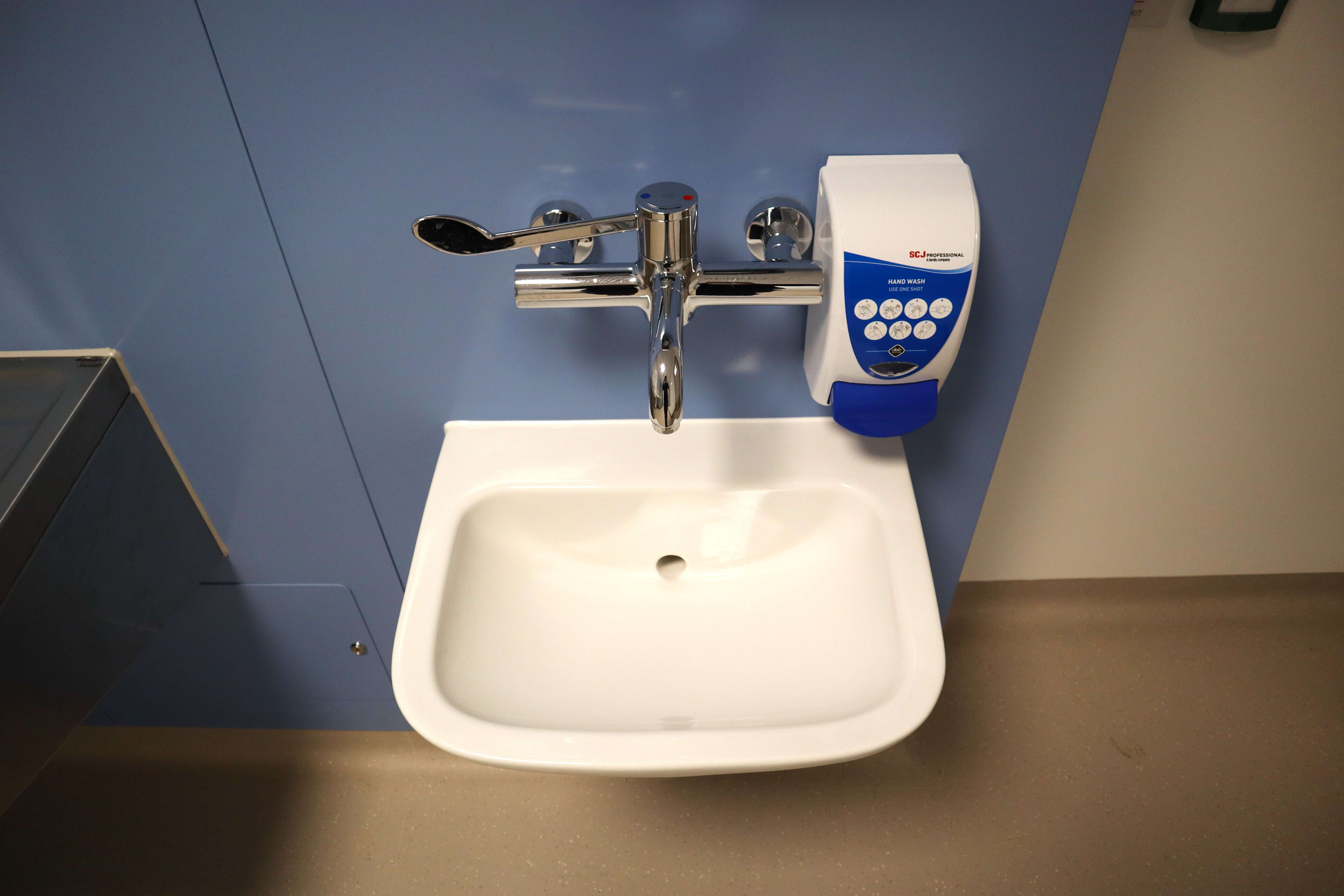 top down image of hand wash basin on a Trovex Hygipod IPS unit